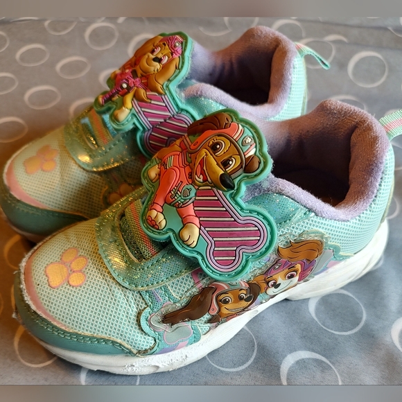 Paw Patrol sneakers sz 9 toddler - Picture 2 of 2
